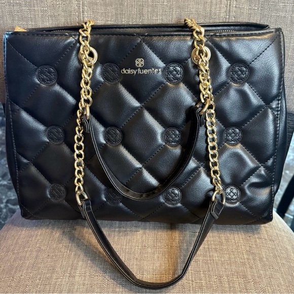 Daisy Fuentes Handbags - Daisy Fuentes Black and Gold Quilted Shoulder Bag